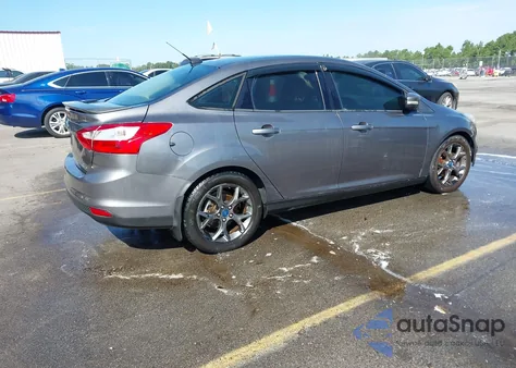 2013 Ford Focus Se z USA, uszkodzony, nr VIN 1FADP3F24DL149111